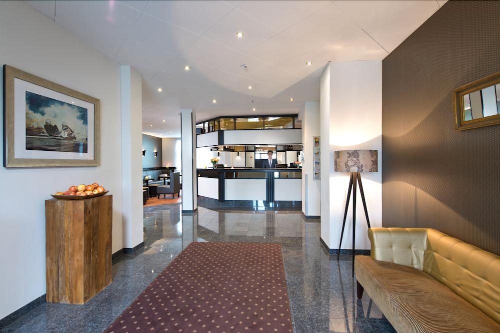 Achat Hotel ホッケンハイム エクステリア 写真