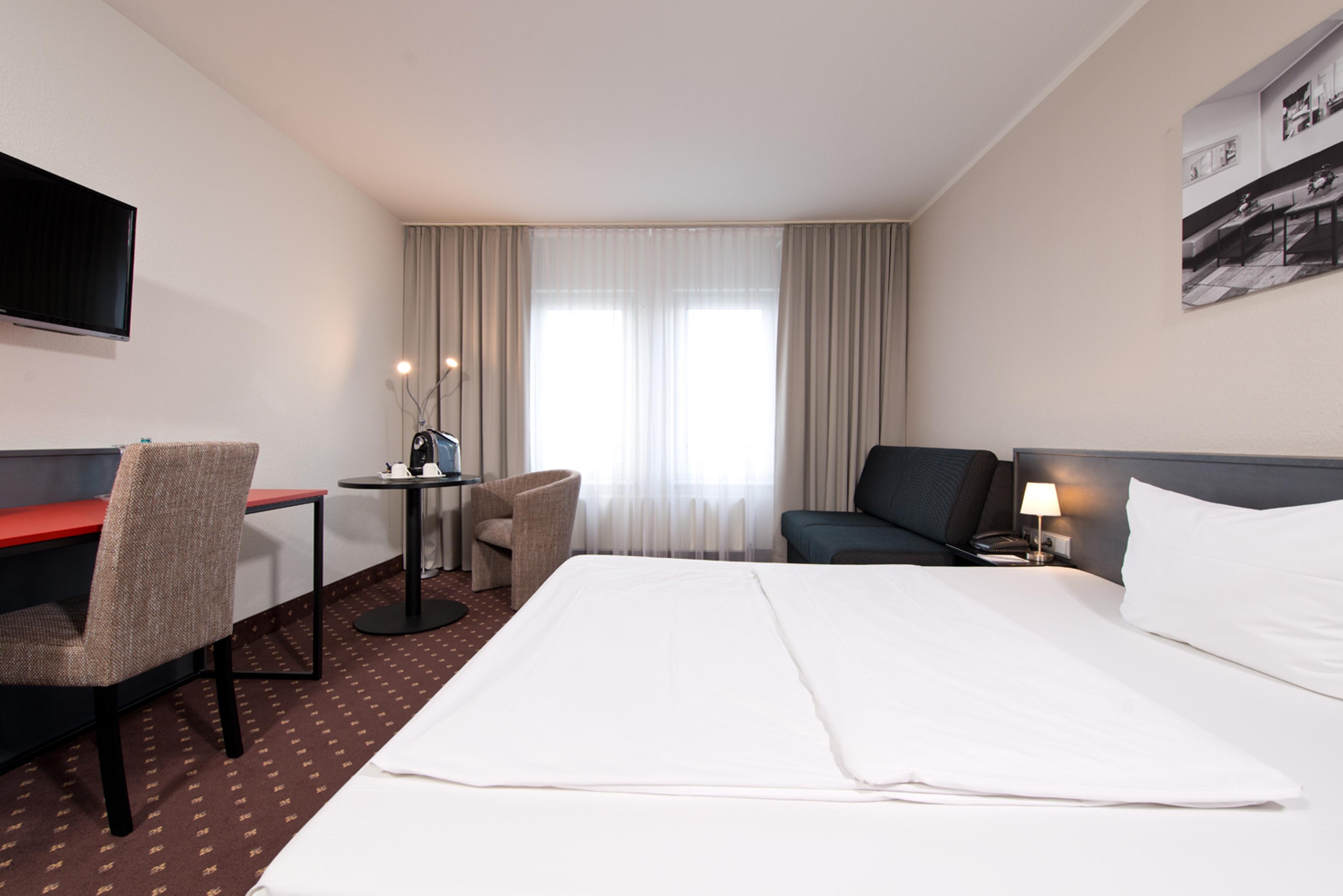 Achat Hotel ホッケンハイム エクステリア 写真