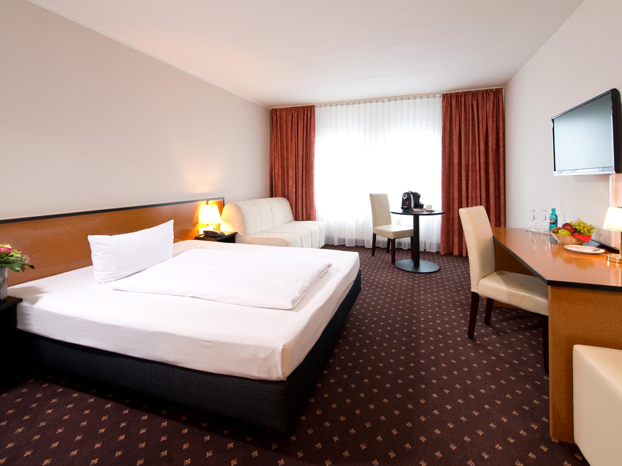 Achat Hotel ホッケンハイム エクステリア 写真