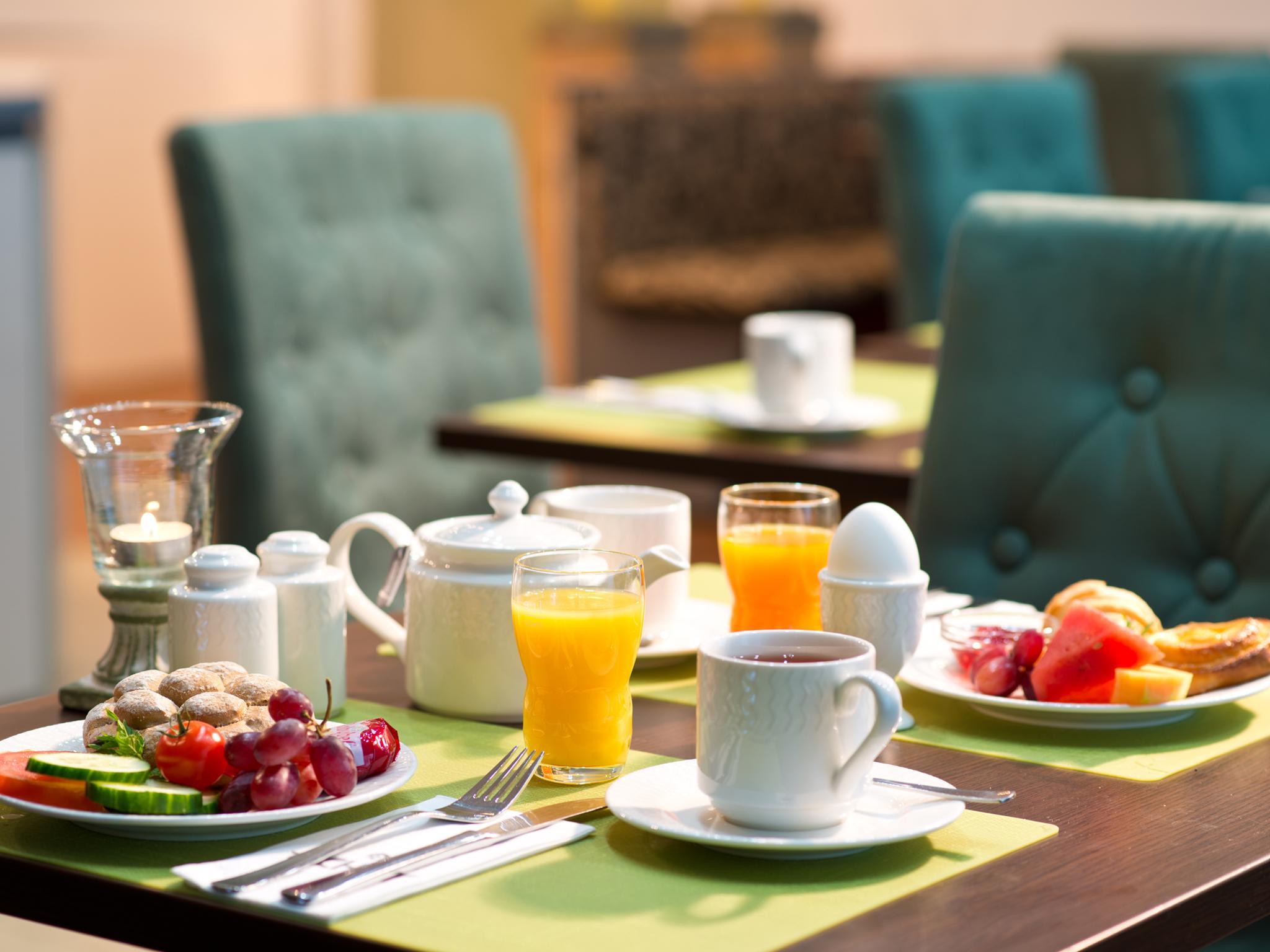 Achat Hotel ホッケンハイム レストラン 写真