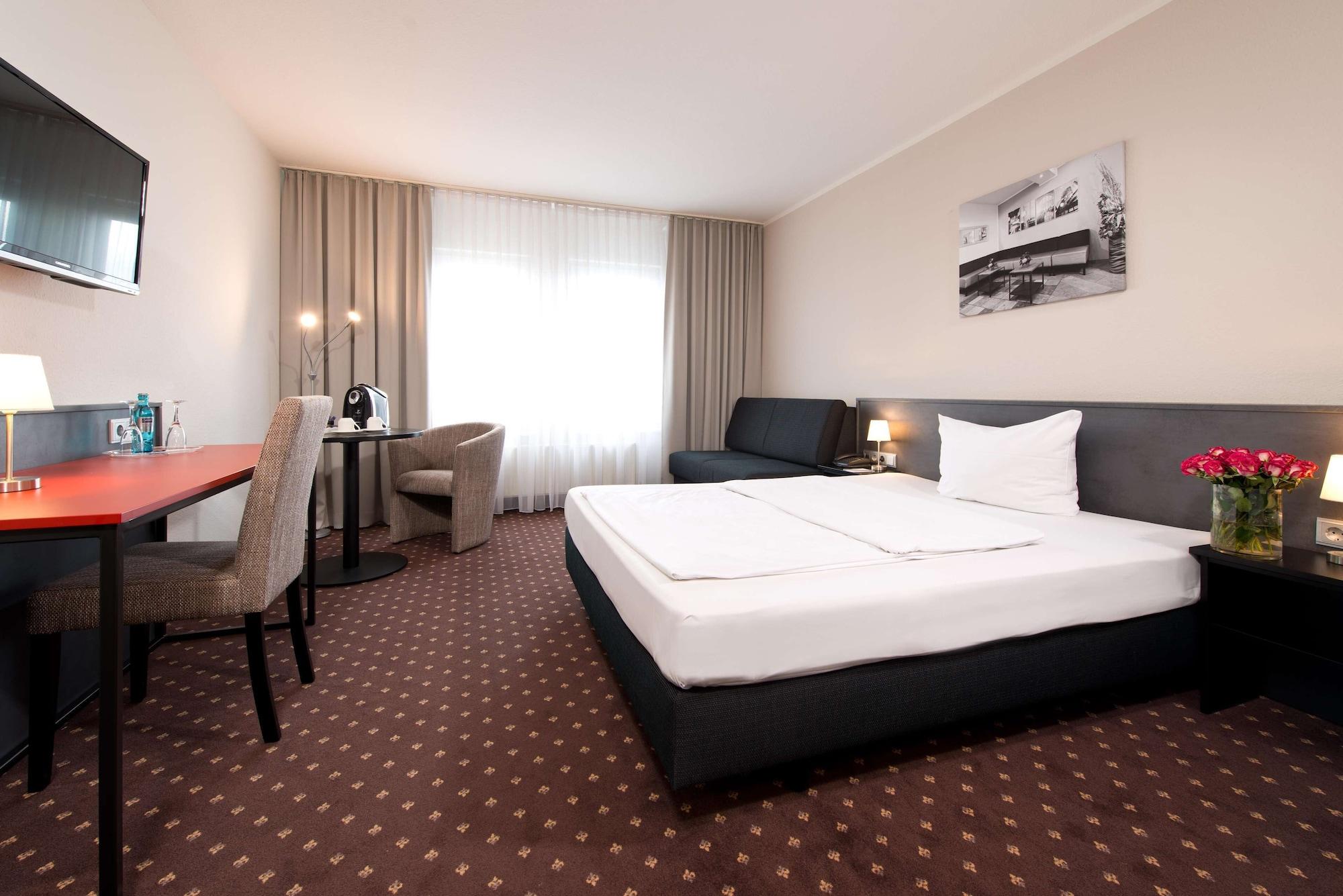 Achat Hotel ホッケンハイム エクステリア 写真