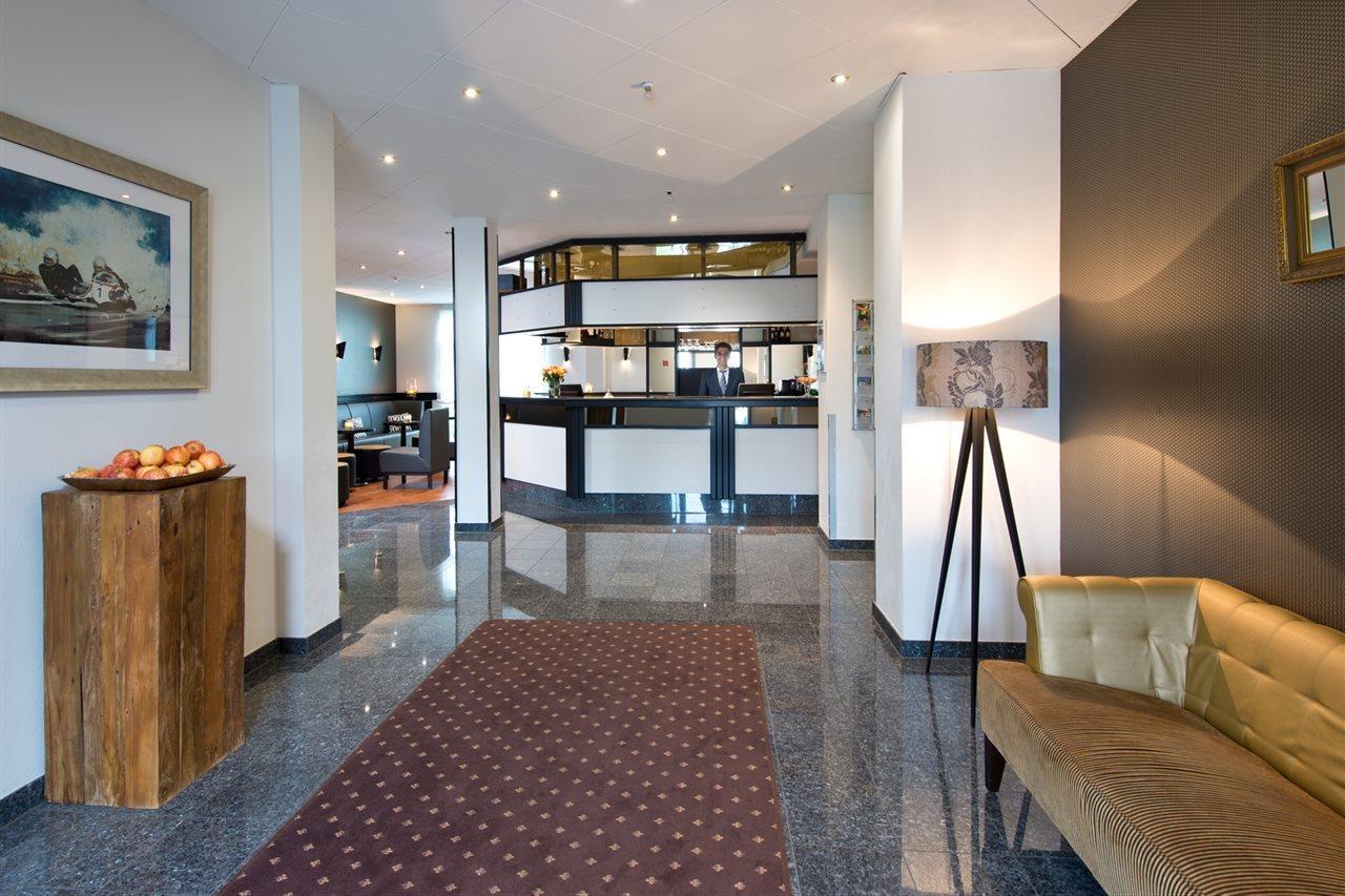 Achat Hotel ホッケンハイム エクステリア 写真